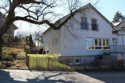 Wohnen auf Zeit  Möbliertes, modernes Einfamilienhaus  Ihr Rückzugsort am Rande der Natur
