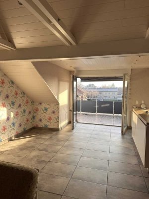 Geräumige 4-Zimmer Maisonette-Wohnung mit Balkon in Bergheim