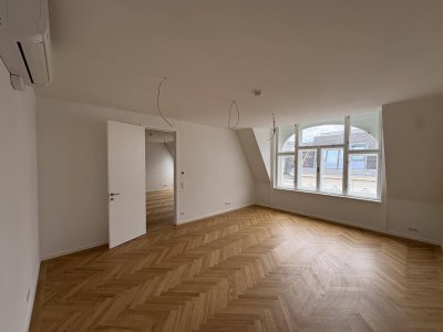 Stilvolle 4 Zimmer Altbau-Wohnung mit großzügiger Dachterrasse im Herzen von 1010 Wien zu mieten