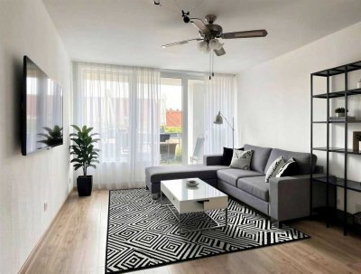 Endlich oben angekommen: 2-Zimmer mit Balkon, Loggia & Aufzug in Spandau