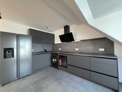 Kreuzviertel, Dachterrasse, Küche, Klimaanlage - Wer bietet mehr ?