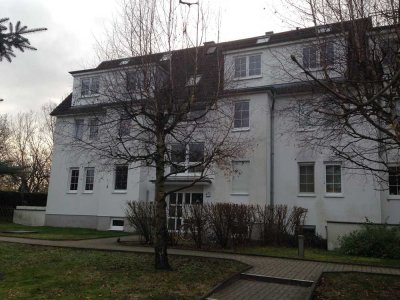 BEZUGSFREI Exklusive, modernisierte 3-Zimmer-Wohnung mit Süd-Balkon und EBK in Großbeeren PROV.-FREI