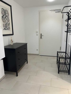 Helle 2-Zimmer-Wohnung mit Südbalkon, Lift und moderner Küche – ruhig & zentrumsnah