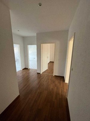Ab sofort! Schöne 2-Zimmer-Wohnung mit Tageslichtbad