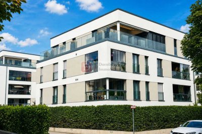 Top!! Großzügige 3-Zimmer-Wohnung mit Wintergarten und Tiefgaragenstellplatz