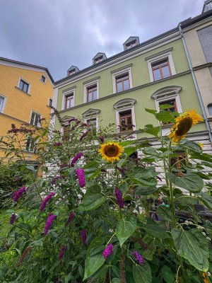 Stilvolle 2,5-Zimmer-EG-Wohnung mit gehobener Innenausstattung mit Terasse und EBK in Straubing