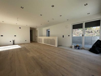 PINAR | BEZUGSFERTIG | 5 - Zimmer Neubauwohnung mit 145 m² Privatgarten inkl. Einbauküche