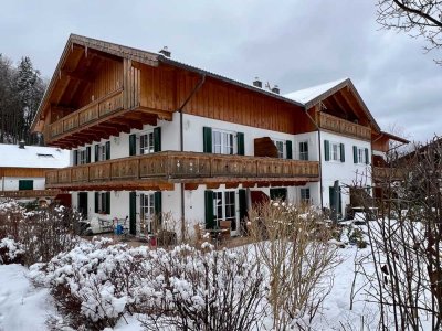 Penthouse-Wohnung mit Bergblick in ruhiger Lage von Bad Wiessee / Tegernsee