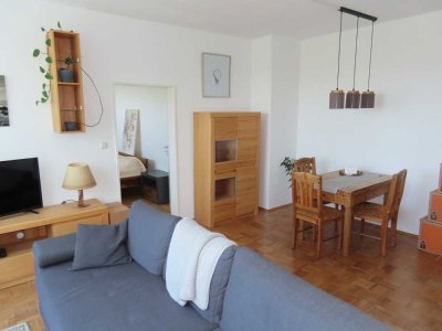 Moderne 2 ZKB mit EBK, Terrasse, Stellplatz + sep. Eingang - Herrlich gelegen in Niestetal-S.