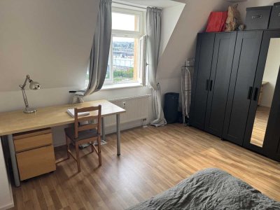 Gemütliche Dachgeschosswohnung in Löbtau (NICHT WG-geeignet!)