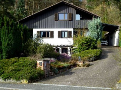 Einfamilienhaus mit Einliegerwohnung auf einem Traumgrundstück in Waldrandlage im Landkreis SÜW