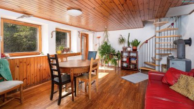 Buntevilla mit Scheune und Gartenparadies