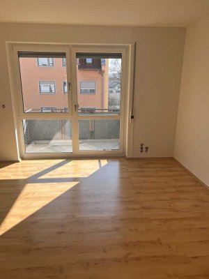 Helle 2-Zimmer Wohnung mit Balkon in Plauen - Obere Aue