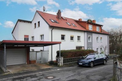 Doppelhaushälfte mit 3 Wohneinheiten, Garage, Keller und Garten in Bischberg