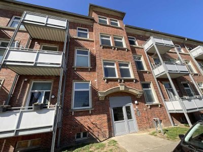 Gepflegte 1 Zimmer-Wohnung mit großer Wohnküche, Balkon und modernisiertem  Duschbad