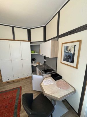 Voll möbliertes 1 Zimmer-Appartement mit allen Küchenutensilien in Gießen Stadtmitte