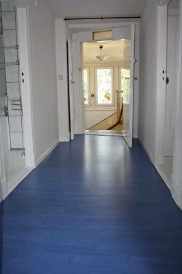 Vermietete 2,5-Zimmer im Dachgeschoss, nahe Havel u. Tegeler Forst,  sehr ruhig, mit Mod.-Bedar