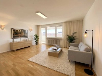 Sofort Bezugsfrei - renovierte 2,5-Zimmer-Wohnung im obersten Stockwerk