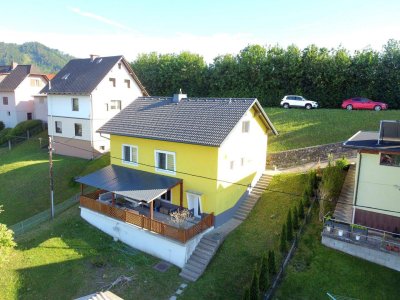 Vollsaniertes Familienhaus mit großem Garten!