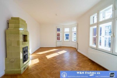 Vollständig sanierte großzügige Jugendstil-Altbauwohnung