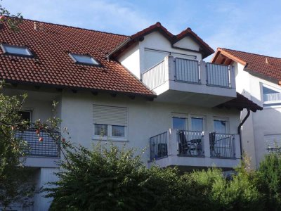 2-Zimmer-Single-Dachgeschosswohnung mit Einbauküche in Sindelfingen