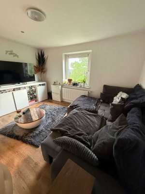 H-52084 Schnuckelige Wohnung mit Einbauküche - BESCHREIBUNG LESEN!