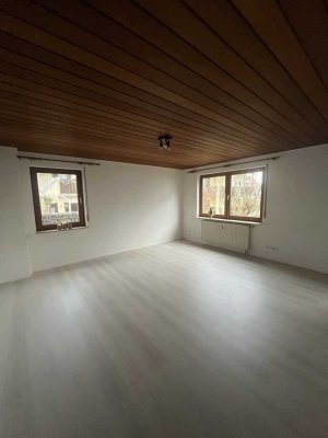 Zentrale 1-Zi. - EG Wohnung in ruhigem Mehrfamilienhaus mit Stellplatz in Murr