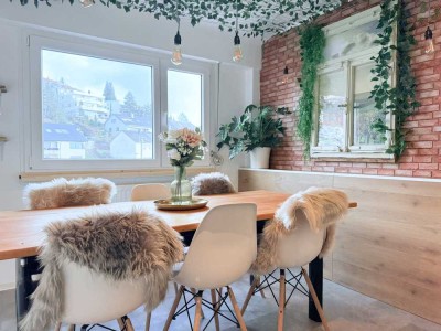 Wohnen in den Weinbergen - stilvolle 2 Zimmerwohnung in Remshalden - voll möbliert