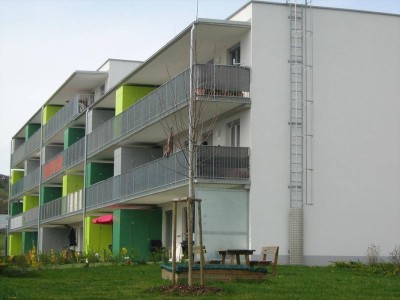 Sonnige 4-Zimmer-Wohnung im Obergeschoss mit großem Balkon - geförderte Miete ODER geförderte Miete mit Kaufoption - 4 Zimmer