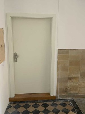 kernsanierte kleine 3-Zimmer Wohnung
