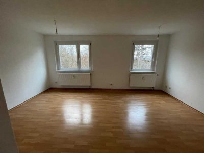 Ruhige Wohnungen im Grünen � - Katharinenweg 18, Apolda (30m²-80m²)