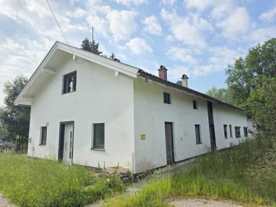 Altbau - großes Wohnhaus in Außenlage