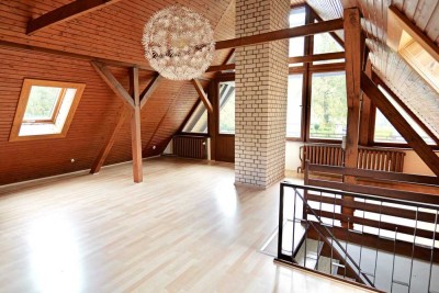 Idyllisches Zuhause im Grünen mit traumhaftem Atelier und Kamin.