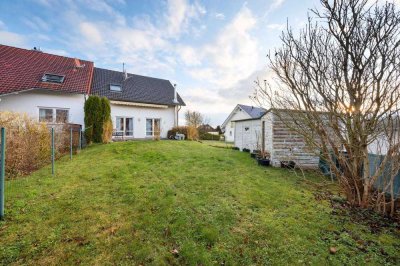 Charmante Doppelhaushälfte in Straubenhardt: Modern, gepflegt & naturnah mit Garten | Ortsrandlage!