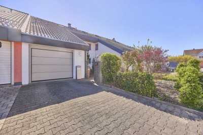 PROVISIONSFREIES Familienglück: Einfamilienhaus mit Einliegerwohnung, Garten und Garage