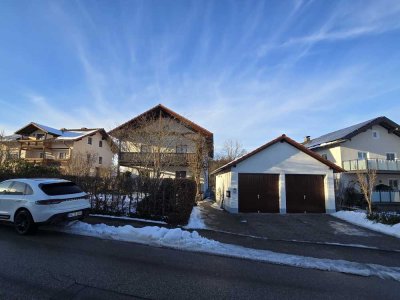 umfassend modernisiertes Haus mit 2 Einheiten auf 225m² mit 1.150m² Grund in ruhiger Hangkantenlage