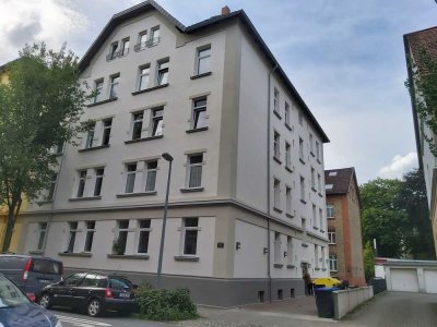 Schöne 3 Zi-Altbauwohnung am Prinzenpark, großer Balkon zum Garten