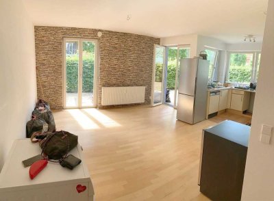 Sehr helle 2 Zi-Whg Wohnung mit Einbauküche,TG, Terrasse und Garten in Heilbronn