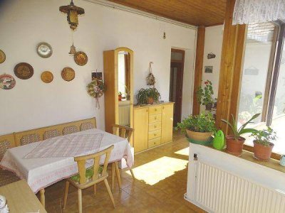 LEISTBARES ZUHAUSE IN RUHELAGE – 6 ZIMMER