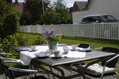 Stilvolle, gepflegte 3-Raum-EG-Wohnung mit Terrasse und EBK in Sylt