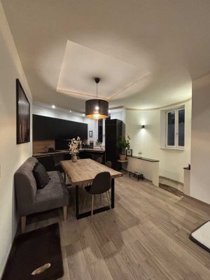 Stilvolle, sanierte 3-Zimmer-Wohnung mit Einbauküche in Kaiserslautern