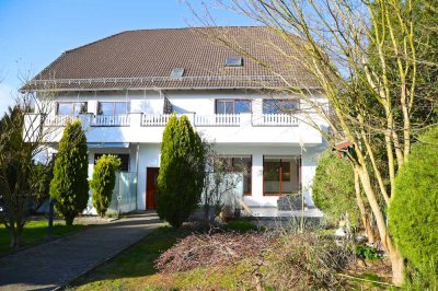 Grüne Villenlage Bonn-Duisdorf - großzügige Dreizimmer-Maisonette mit Terrasse