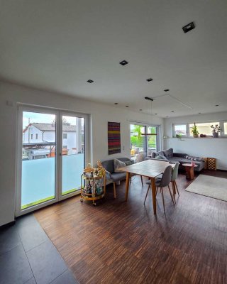Neuwertige, luftdurchflutete 3-Zimmer-Wohnung in Aising, Rosenheim