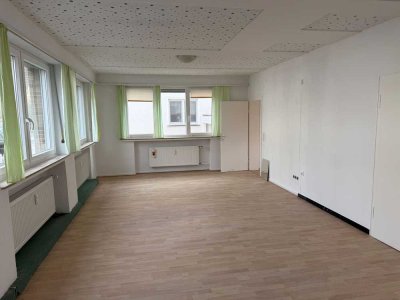 Großzügige, helle 3-Zimmer-Erdgeschosswohnung in Ruhiger Lage von Niederense