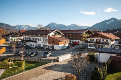 Bad Wiessee - Ein Katzensprung von der Uferpromenade - Exklusive Dachgeschosswohnung