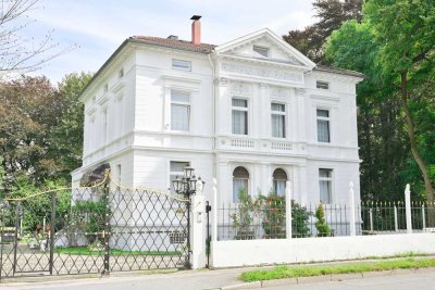 ***Historische Jugendstil Villa***mit 2 Einliegerwohnungen u.möglichem Firmensitz