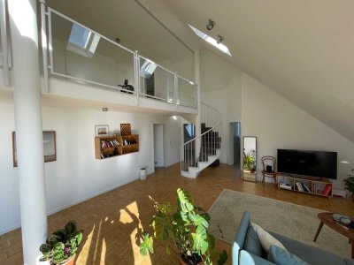 Eine schöne Dachgeschosswohnung mit Klimaanlage