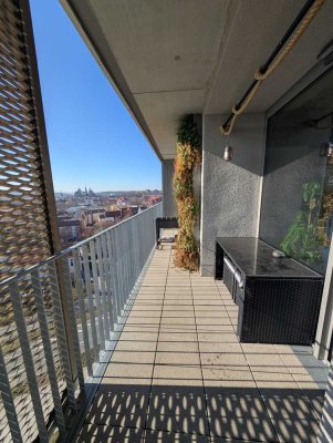 Mitbewohner/in für 104 qm Wohnung (10. Stock mit Balkon) gesucht – befristet 6 Monate, evtl. Übernah