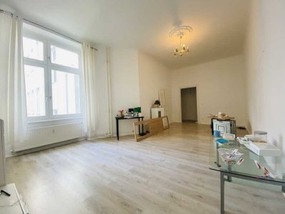 Großzügig geschnittene 1-Zimmerwohnung mit ruhiger Innenhoflage, provisionsfrei