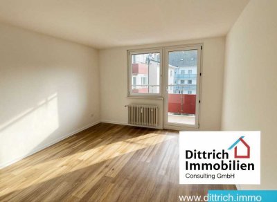 Komplett sanierte 2-Zimmer-Wohnung mit Balkon in Pforzheim-Oststadt